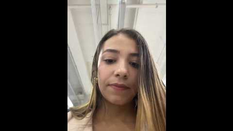 Media: hall_16 Stripchat 2024-12-03 00:40:00