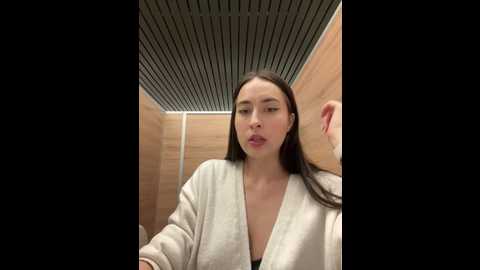 Media: holly_play Stripchat 2024-12-03 13:21:00