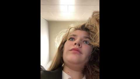 Media: holy_tereza Stripchat 2024-12-03 18:41:00