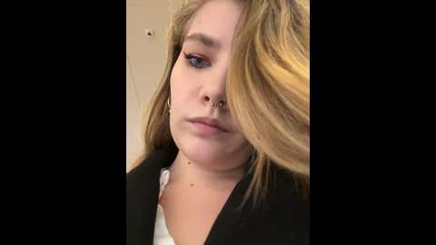 Media: holy_tereza Stripchat 2024-12-03 19:02:00