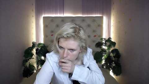 Media: lena_paulles Stripchat 2024-12-03 16:17:00