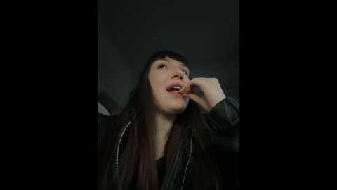 Media: sophie_avory Stripchat 2024-12-03 08:56:00