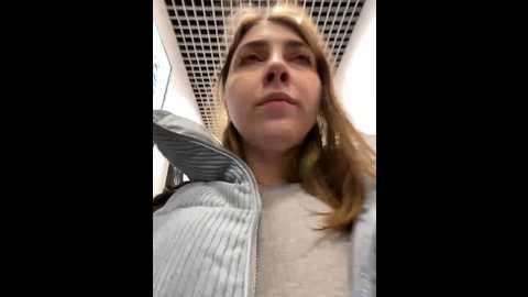 Media: sunny___bunny Stripchat 2024-12-03 16:19:00