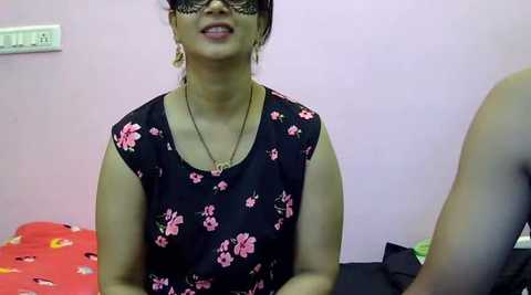 Media: _indian_couples Stripchat 2024-12-04 07:34:00