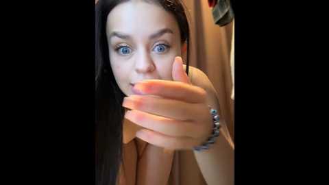 Media: angelinateller Stripchat 2024-12-04 11:45:00