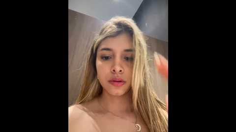 Media: carolina__star Stripchat 2024-12-04 01:37:00