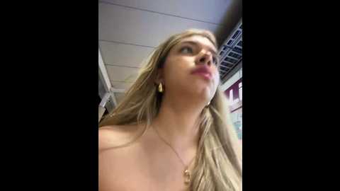 Media: carolina__star Stripchat 2024-12-04 02:08:00