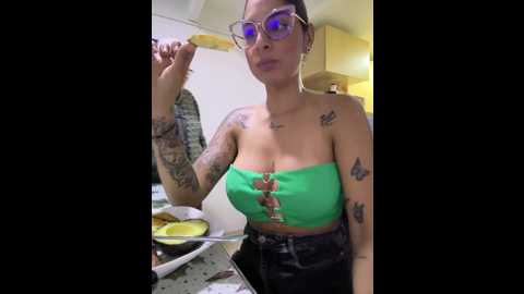 Media: charlotte_stevenss_ Stripchat 2024-12-04 19:19:00