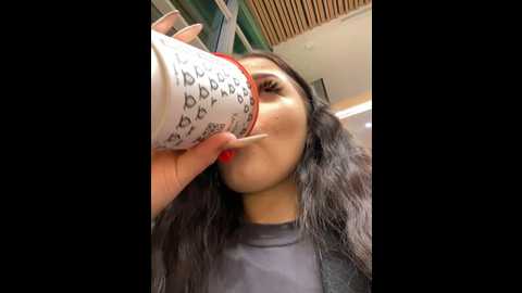 Media: chloe__moon Stripchat 2024-12-04 17:31:00