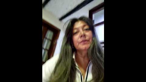 Media: emma_tour Stripchat 2024-12-04 17:48:00