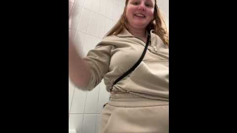 Media: gingersnap33 Stripchat 2024-12-04 04:11:00