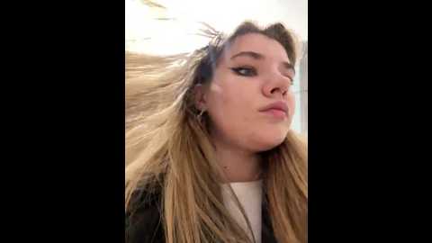 Media: holy_tereza Stripchat 2024-12-04 18:31:00