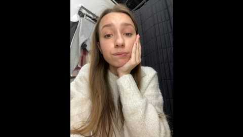 Media: lia__love Stripchat 2024-12-04 13:55:00