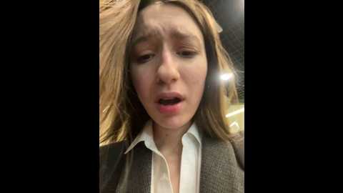 Media: lia__love Stripchat 2024-12-04 17:04:00