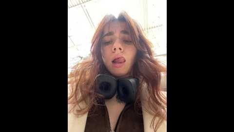 Media: lily__belle Stripchat 2024-12-04 17:11:00