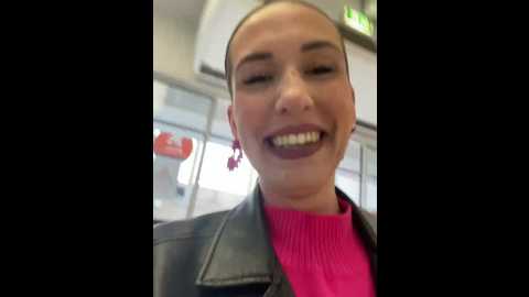 Media: lola_tentatiion Stripchat 2024-12-04 11:57:00