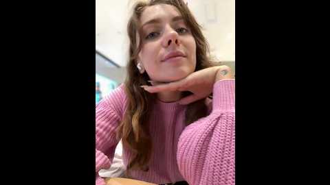 Media: mariid Stripchat 2024-12-04 15:55:00