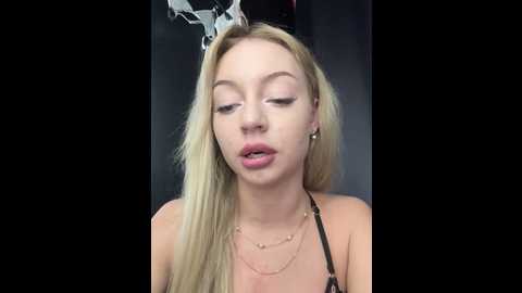 Media: melissa_grr Stripchat 2024-12-04 14:11:00