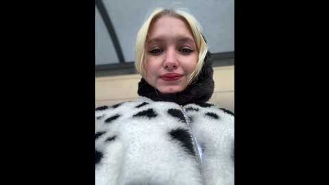 Media: milkyy_wway Stripchat 2024-12-04 08:46:00