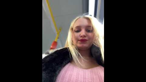 Media: milkyy_wway Stripchat 2024-12-04 09:17:00