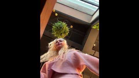 Media: milkyy_wway Stripchat 2024-12-04 09:58:00