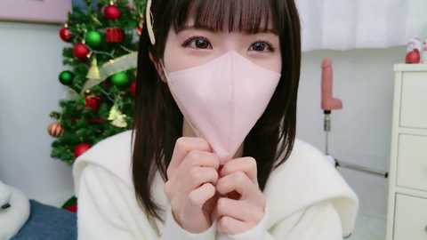 Media: _minami_ Stripchat 2024-12-05 13:05:00