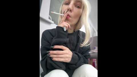 Media: adelina0001 Stripchat 2024-12-05 02:54:00