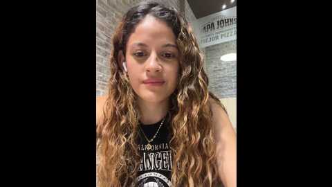 Media: alana15 Stripchat 2024-12-05 22:21:00