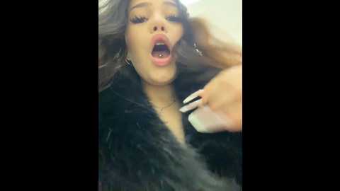 Media: chloe__moon Stripchat 2024-12-05 11:17:00