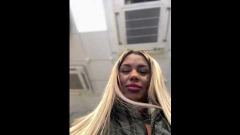 Media: kirstievegas Stripchat 2024-12-05 18:35:00