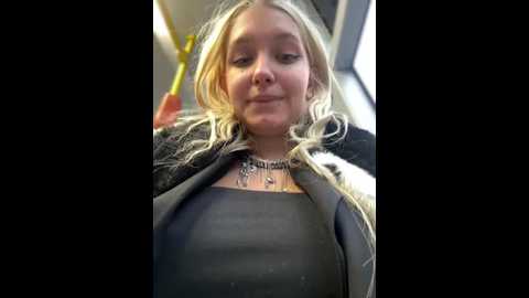 Media: milkyy_wway Stripchat 2024-12-05 09:37:00