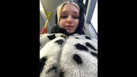 Media: milkyy_wway Stripchat 2024-12-05 10:14:00