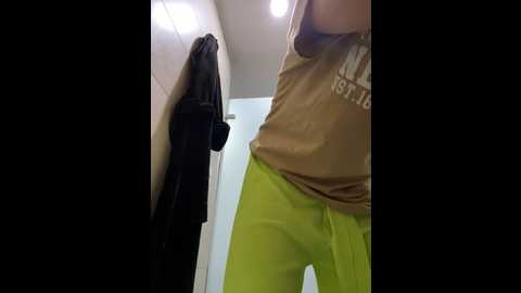 Media: sam_sara Stripchat 2024-12-05 19:07:00