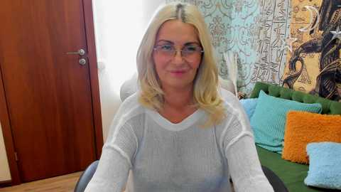 Media: scarlett_mai Stripchat 2024-12-05 10:22:00