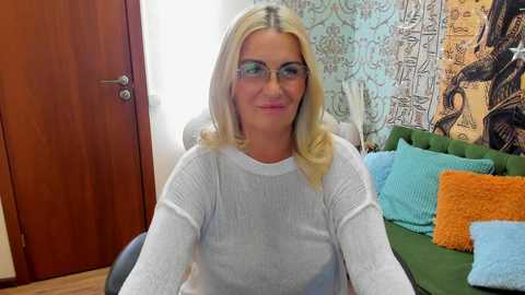Media: scarlett_mai Stripchat 2024-12-05 14:18:00
