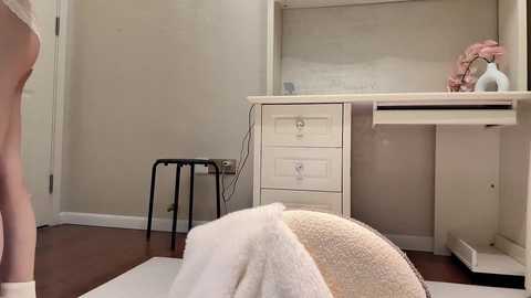Media: sililis Stripchat 2024-12-05 14:06:00