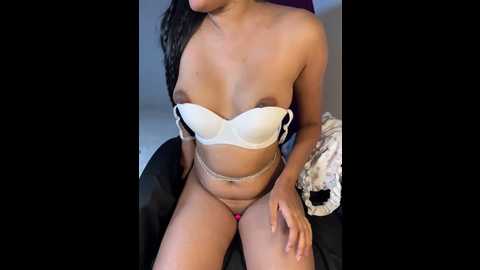 Media: sneha_babe Stripchat 2024-12-05 14:12:00