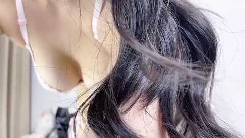 Media: xyebobs Stripchat 2024-12-05 15:49:00