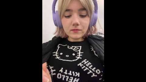 Media: baby__naughty Stripchat 2024-12-06 17:27:00