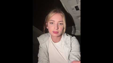 Media: evieevans Stripchat 2024-12-06 01:34:00