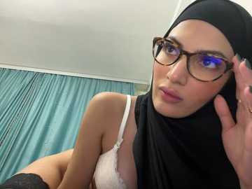 Media: gumusguray Stripchat 2024-12-06 05:09:00