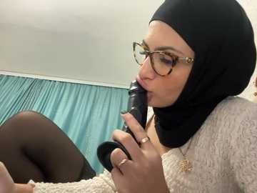 Media: gumusguray Stripchat 2024-12-06 05:25:00