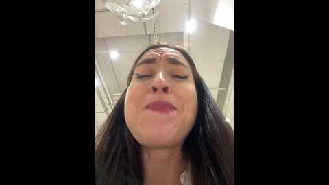 Media: holly_play Stripchat 2024-12-06 13:00:00
