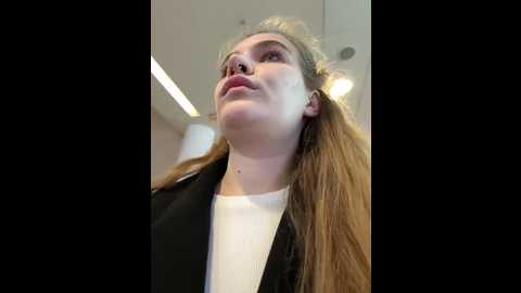 Media: holy_tereza Stripchat 2024-12-06 18:15:00