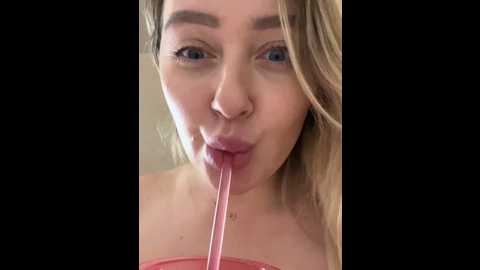 Media: ladylolypop_ Stripchat 2024-12-06 01:08:00