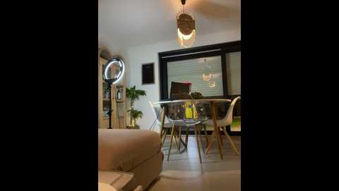 Media: lola_tentatiion Stripchat 2024-12-06 18:36:00