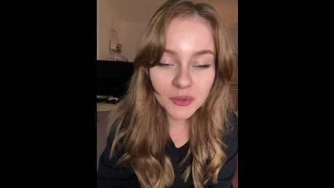 Media: maribelriver Stripchat 2024-12-06 21:21:00