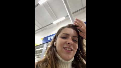 Media: mariid Stripchat 2024-12-06 09:36:00
