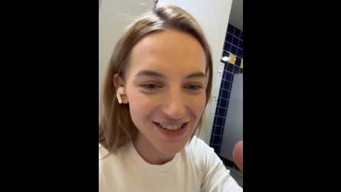 Media: _angelari_ Stripchat 2024-12-07 22:34:00