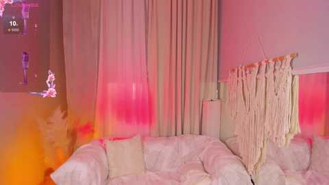 Media: _rose_charming_ Stripchat 2024-12-07 00:05:00